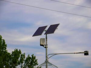 Вуличне освітлення на сонячних панелях